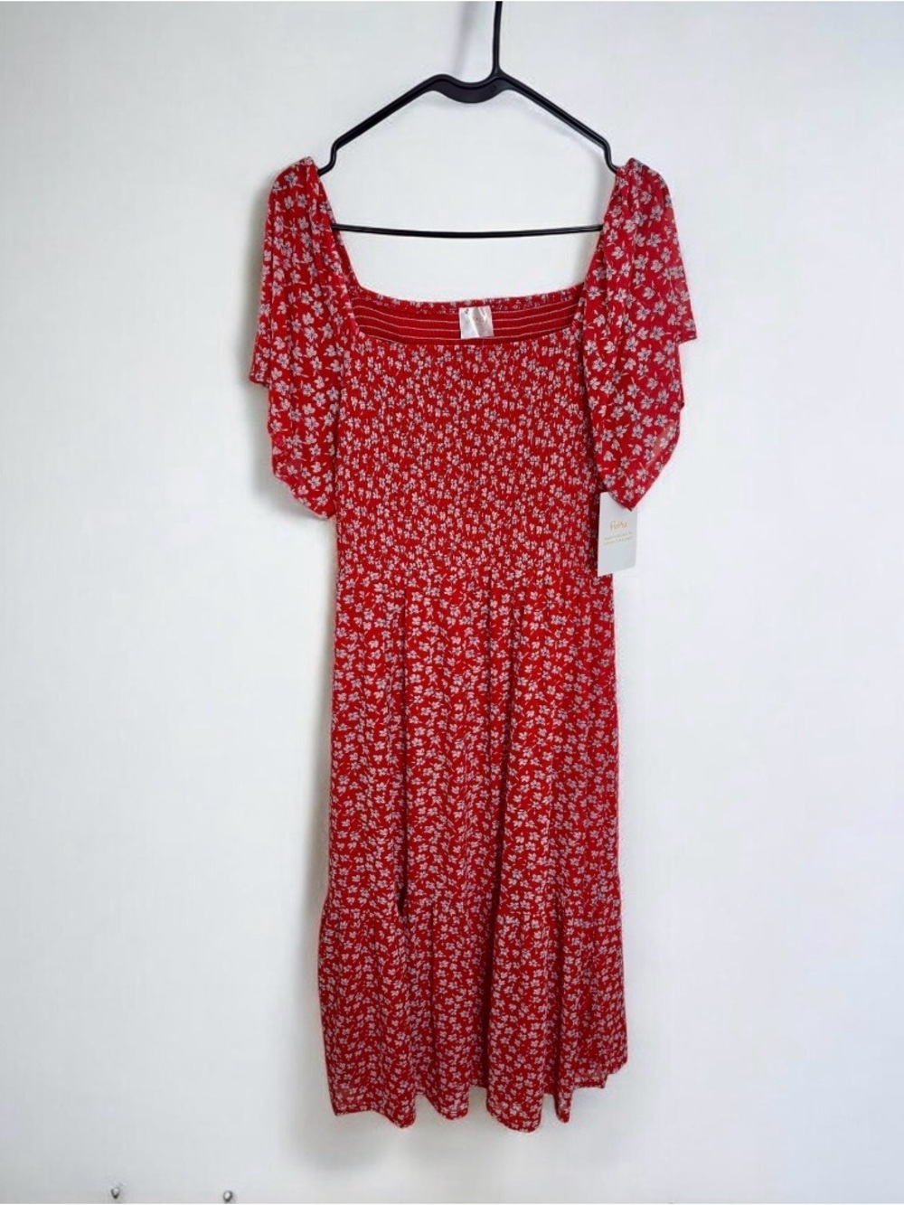 Siren Lily Petite Women’s Red and White Floral Print Petite Short Sleeve Dress